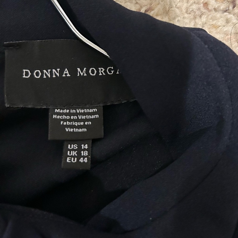 Donna Morgan Navy Twisted Keyhole with Puff Sleeves sheath dress - Picture 4 of 5